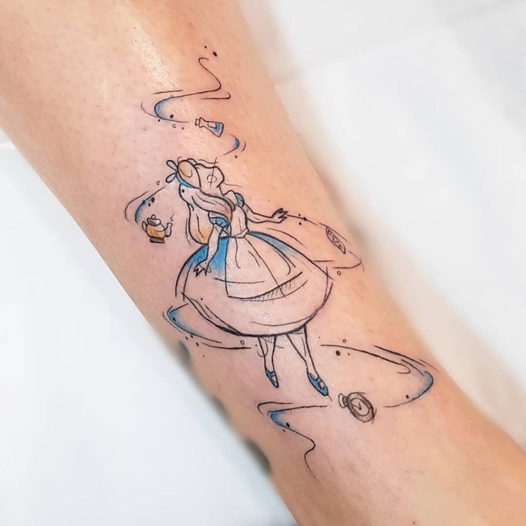 Foto de tatuagem feita por Amanda Klassmann (@a.o.klassmann)