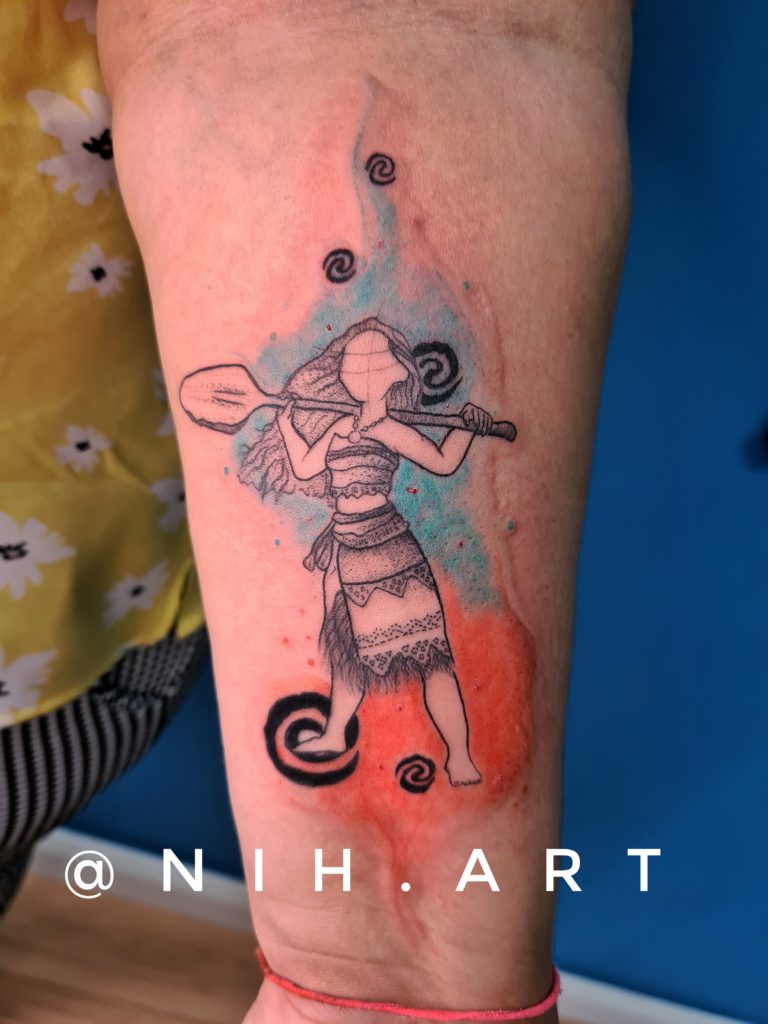 Foto de tatuagem feita por Nih Art (@nih.art)