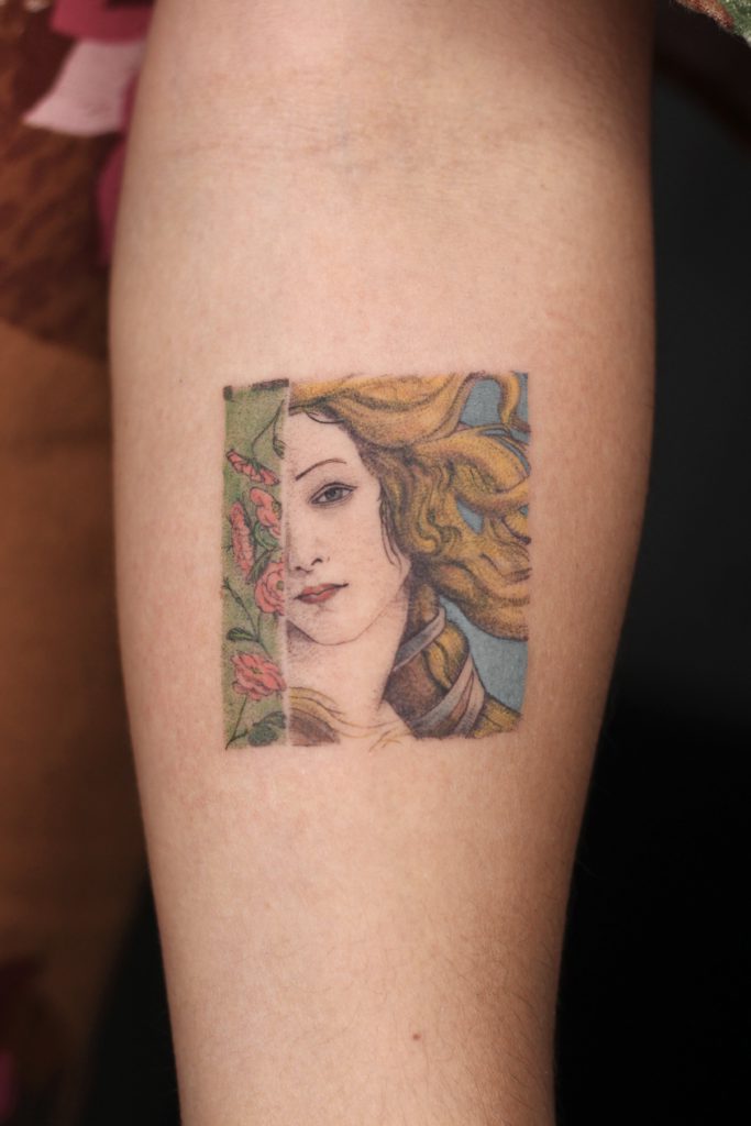 Foto de tatuagem feita por Hávila Vienna (@havilavienna)