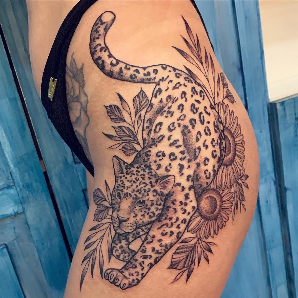 Foto de tatuagem feita por Thaysa Lucena (@thaysatattoo)