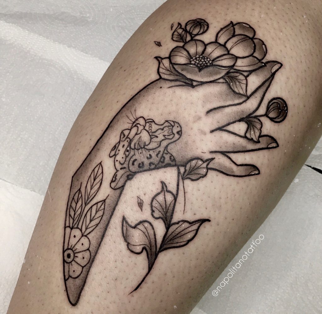 Foto de tatuagem feita por Fernanda Napolitano (@napolitanotattoo)