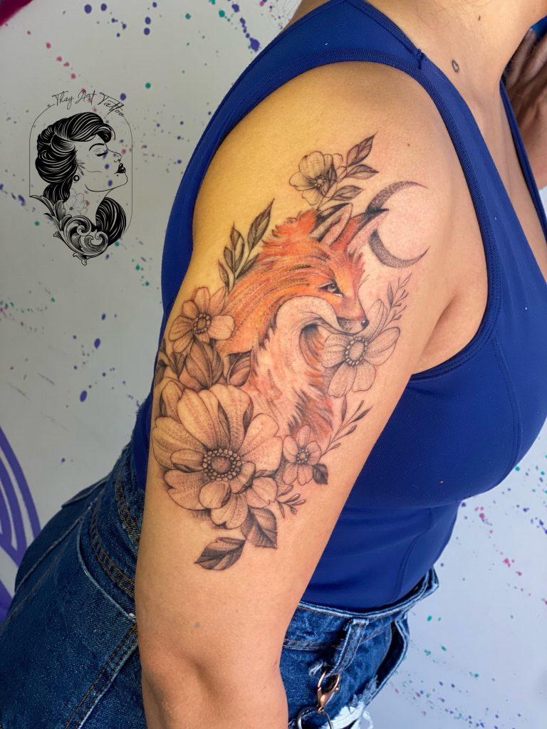 Foto de tatuagem feita por Thay (@thay_arttattoo)