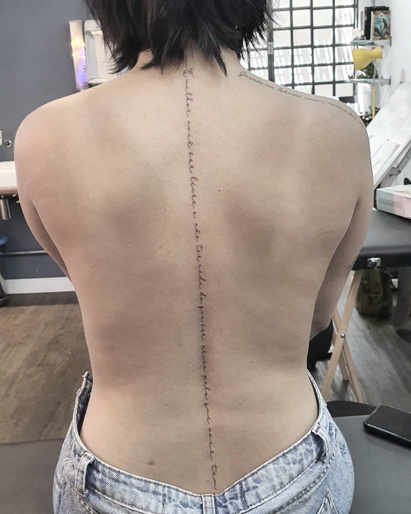 Foto de tatuagem feita por Andréia Cabral (@aandreiacabral)
