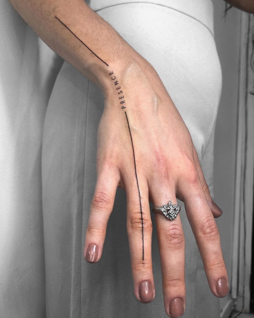 Foto de tatuagem feita por Tamara Falcomer (@tamarafalcomer)