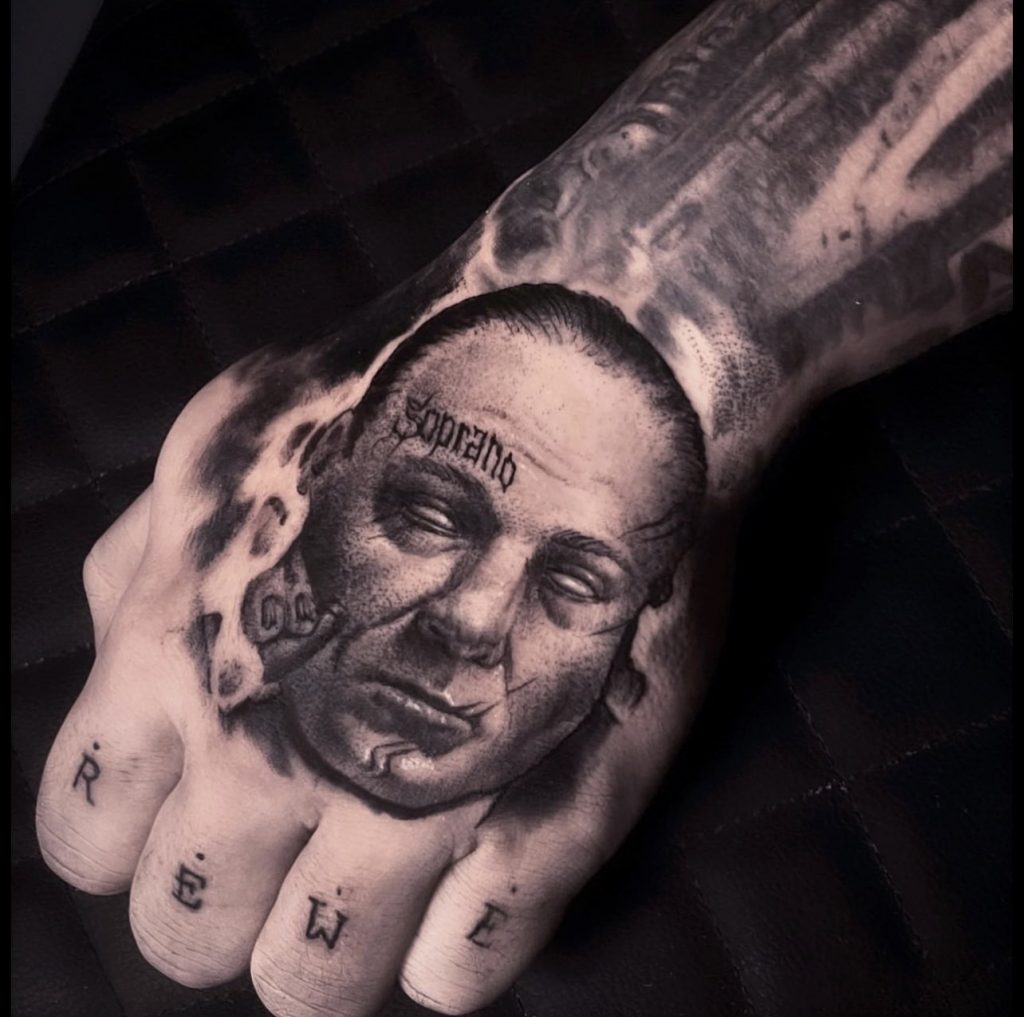 Foto de tatuagem feita por Rafael Tavares (@rafaeltavares.art)