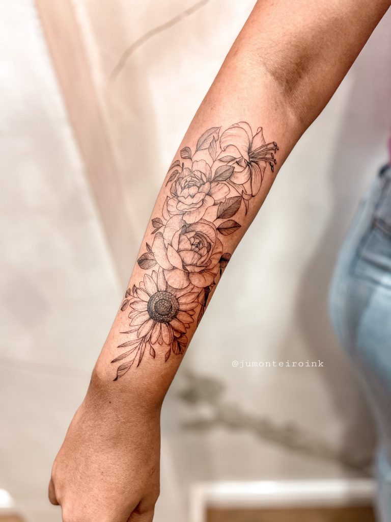 Foto de tatuagem feita por Juliana Monteiro (@jumonteiroink)
