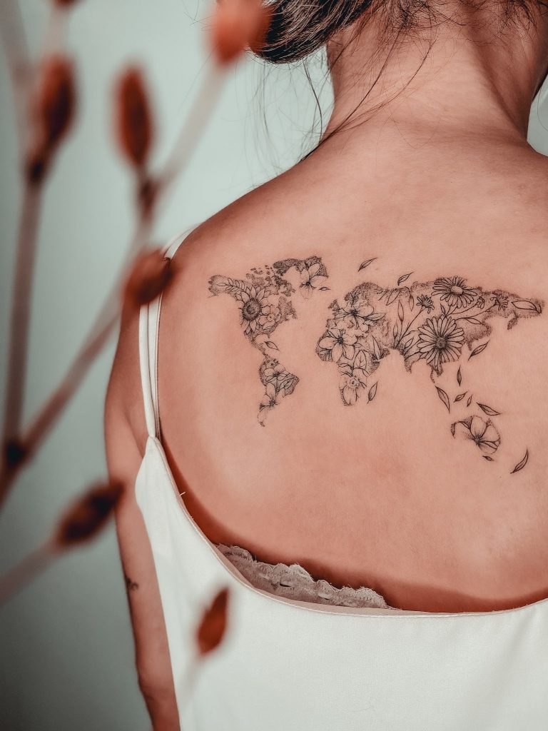 Foto de tatuagem feita por Renata Ataíde (@renataataide_tattoo)