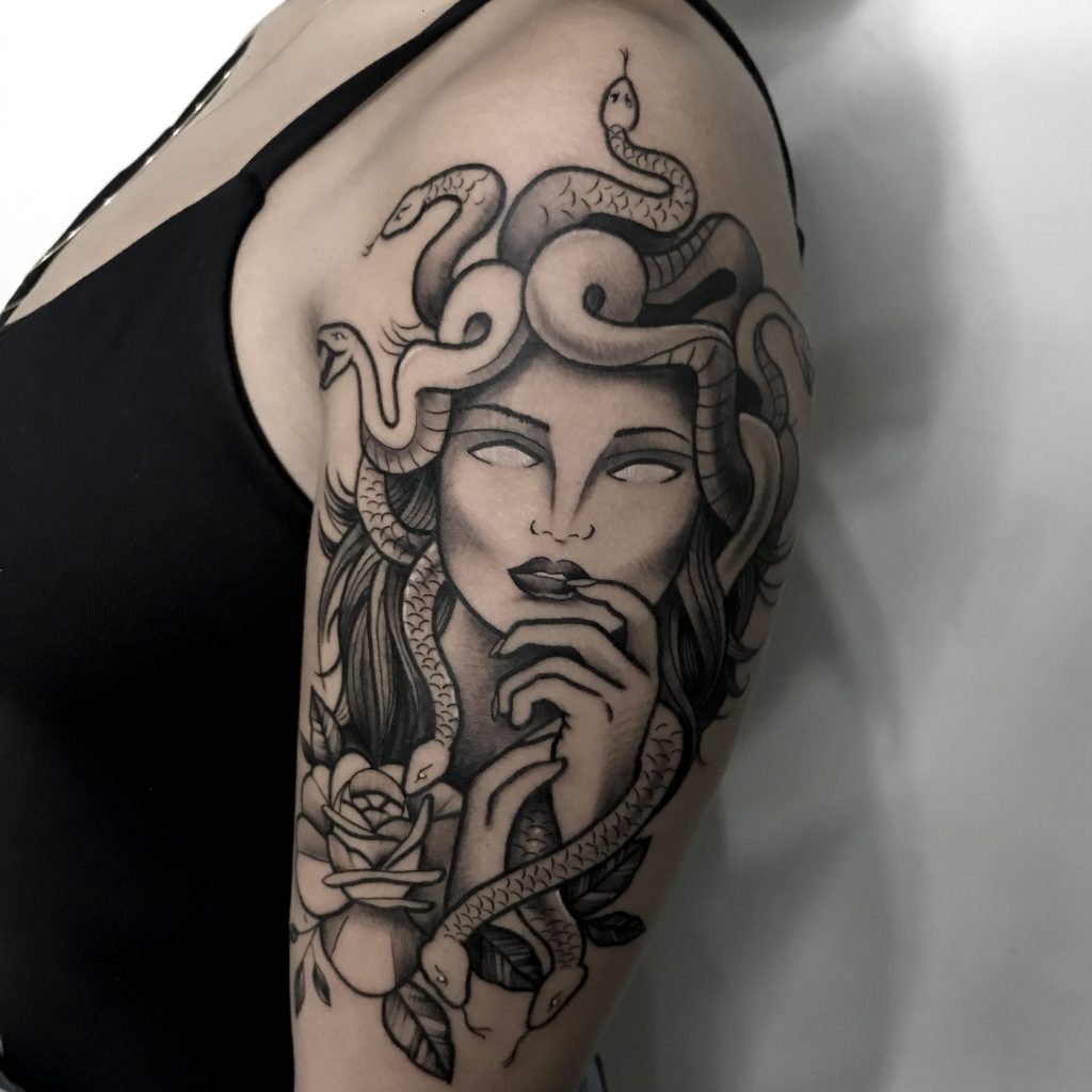 Foto de tatuagem feita por Rafael Avilino (@rafa.avilino)