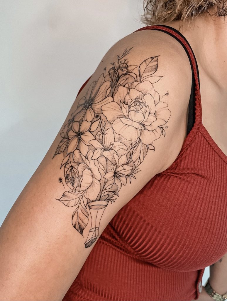 Foto de tatuagem feita por Bia teixeira (@biateixeira.tattoo)