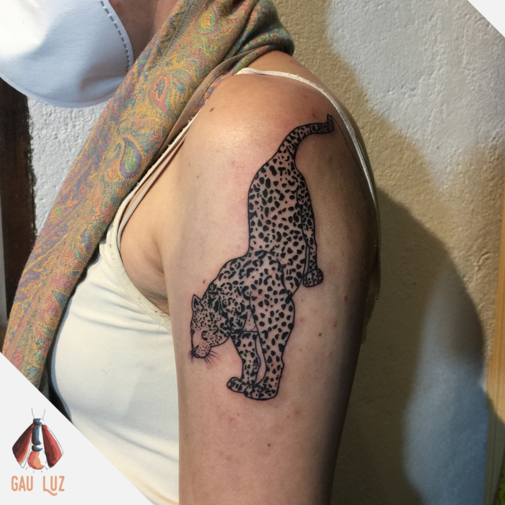 Foto de tatuagem feita por Gau Luz (@gauluz)