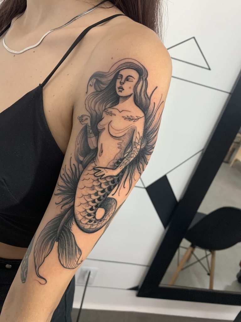 Foto de tatuagem feita por Victor Gomes (@victorgomesink)