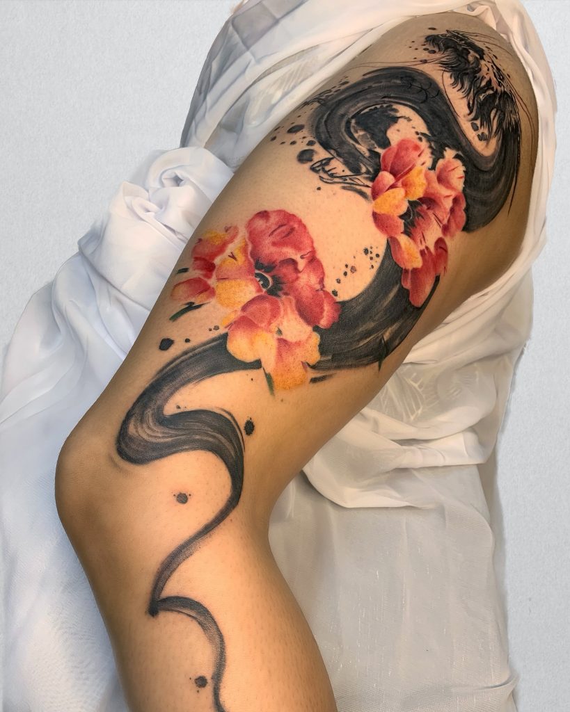 Foto de tatuagem feita por Aline Firpe (@bruxa.tattooart)