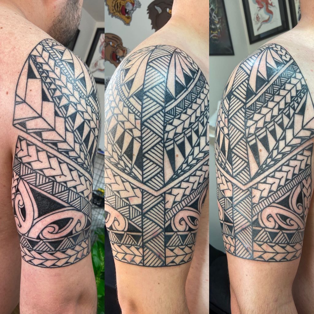 Foto de tatuagem feita por Elton Schoenau (@estonschoenau_tattoo)