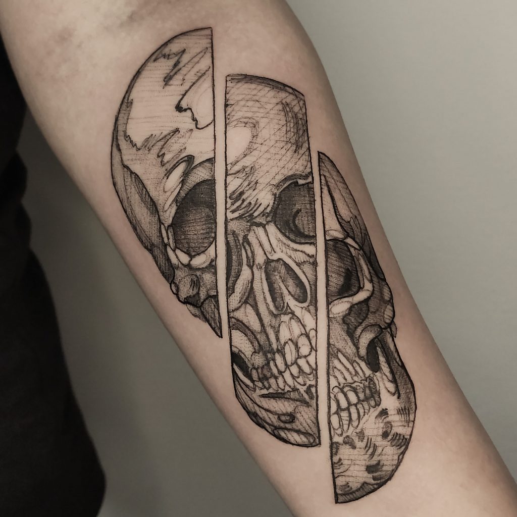 Foto de tatuagem feita por Henrique Travinski (@h.travinski)