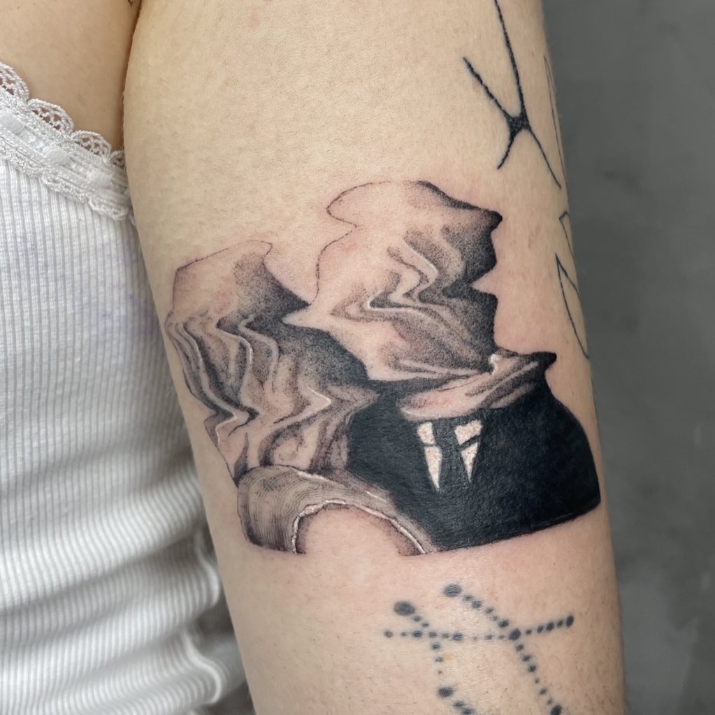 Foto de tatuagem feita por Rafaela Castro (@upsettertattoo)