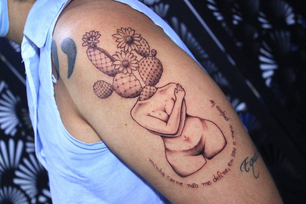 Foto de tatuagem feita por Alessandra Favoritto (@alessandrafavoritto)