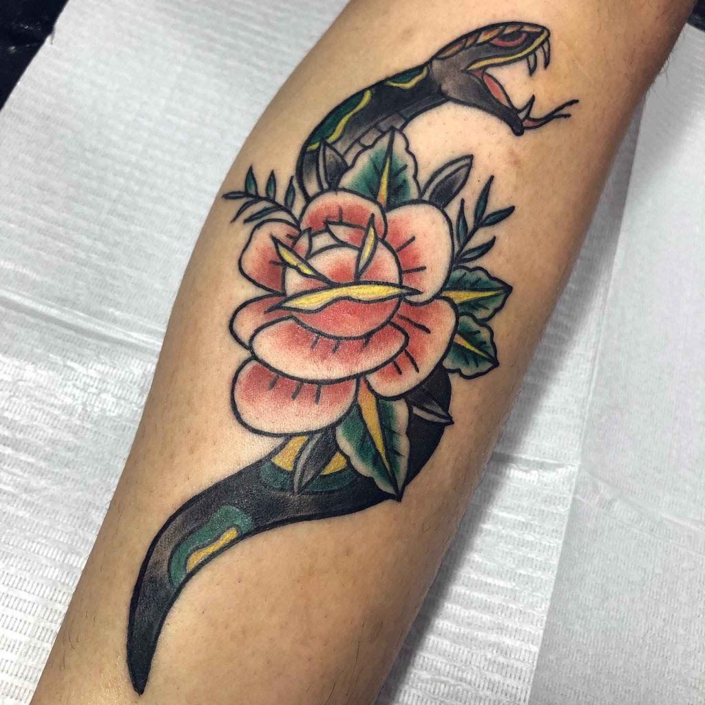 Foto de tatuagem feita por Júlio Viana (@juliovianatattoo)