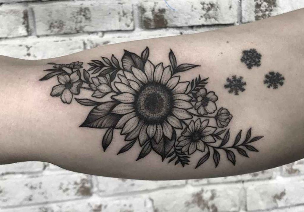 Foto de tatuagem feita por Letícia Botelho (@botelholeticia)