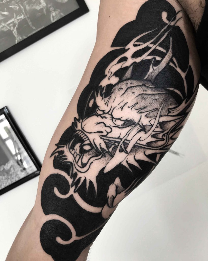 Foto de tatuagem feita por Sérgio Miron (@sergiomironttt)