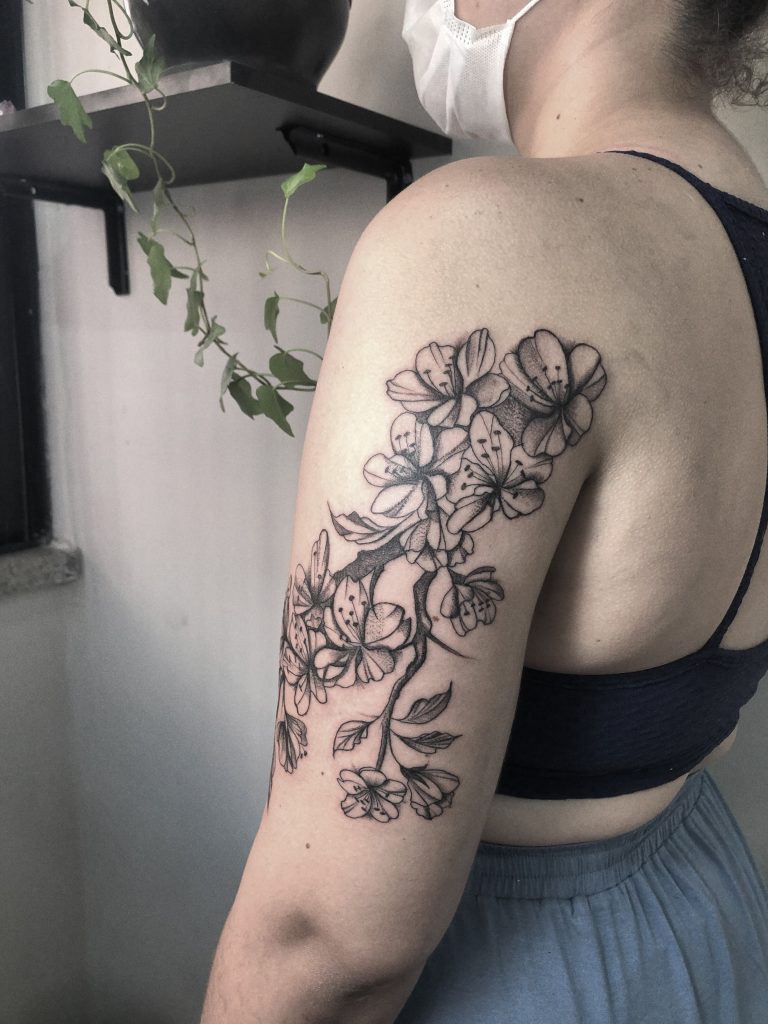 Foto de tatuagem feita por Luana Hansen (@luanahansentattoo)