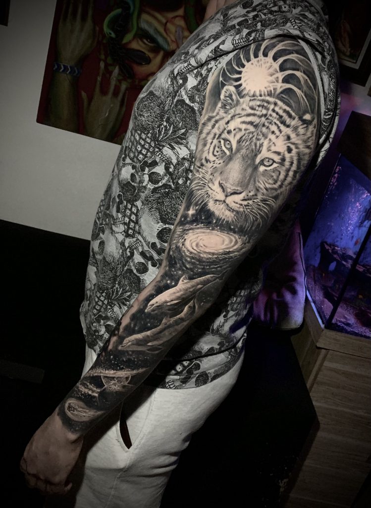 Foto de tatuagem feita por Uncas Celuque (@uncasceluque)