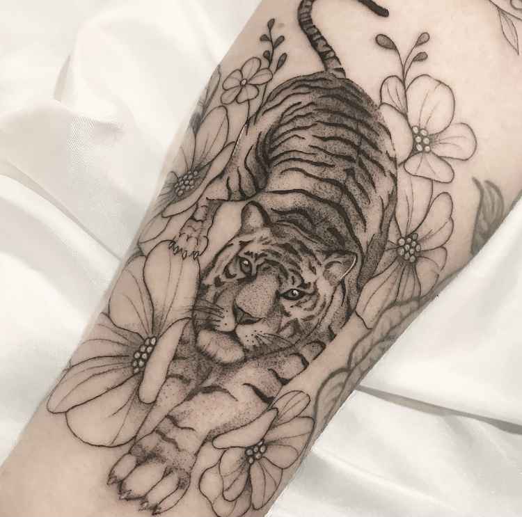 Foto de tatuagem feita por Kathlleen (@_kaa.tattoo)