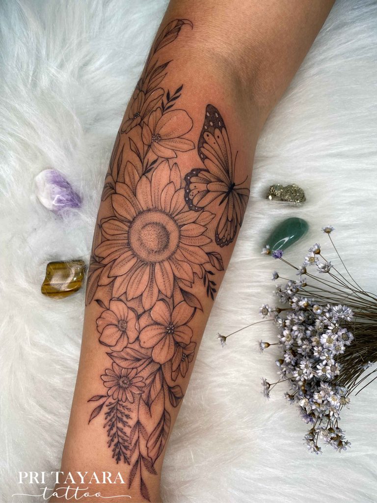 Foto de tatuagem feita por Pri Tayara Tattoo (@pritayara_tattoo)