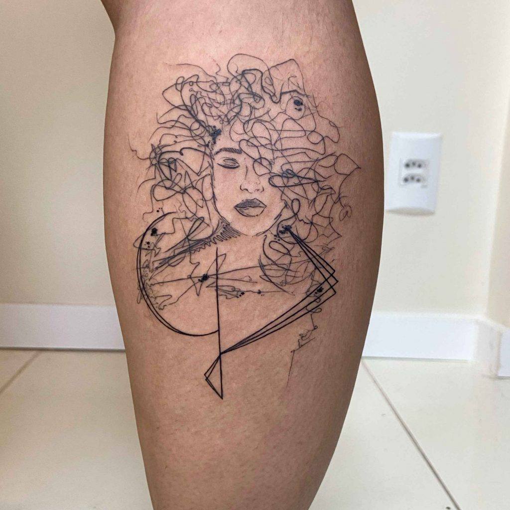 Foto de tatuagem feita por Naiane Takahashi (@naianetakahashi)