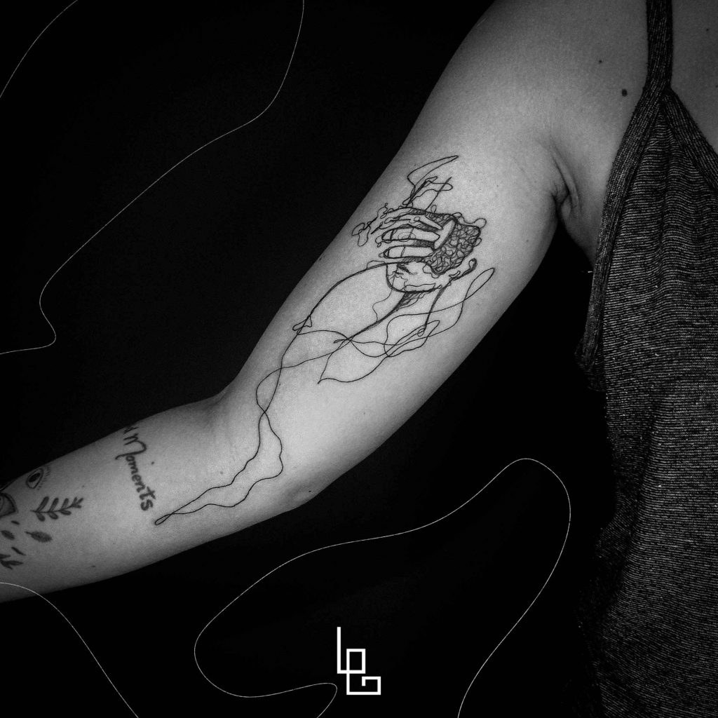 Foto de tatuagem feita por Larissa Gabriel (@larissagabriel.tattoo)