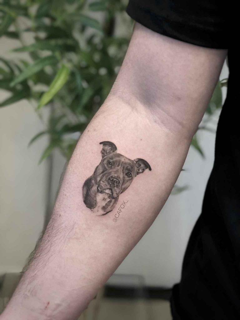 Foto de tatuagem feita por Camila Fox (@cafox_)