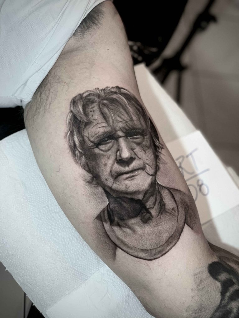 Foto de tatuagem feita por Felipe Matias (@flptattoo)