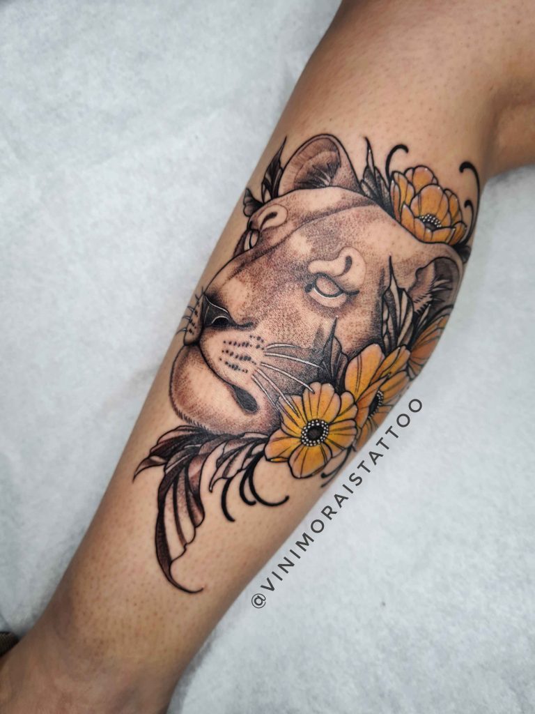Foto de tatuagem feita por Vini Morais (@vinimoraistattoo)