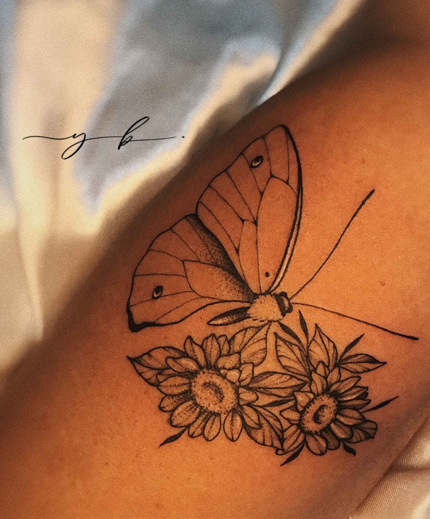 Foto de tatuagem feita por Yasmim bracissievicz (@yasmimtattoo)