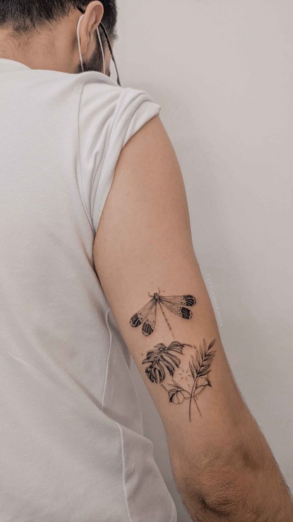 Foto de tatuagem feita por Júlia Recchia (@tattoomariposa)