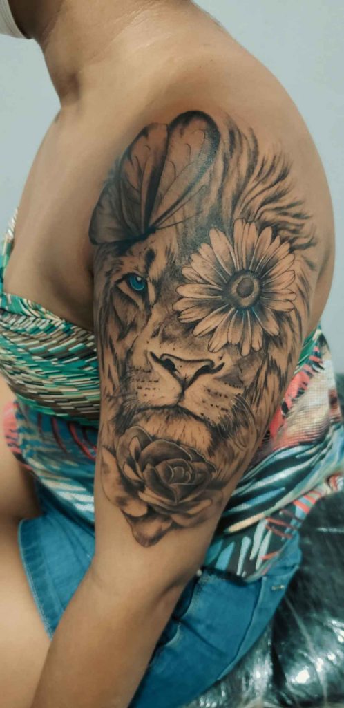 Foto de tatuagem feita por Fhanny Cardim (@fhannycardim)