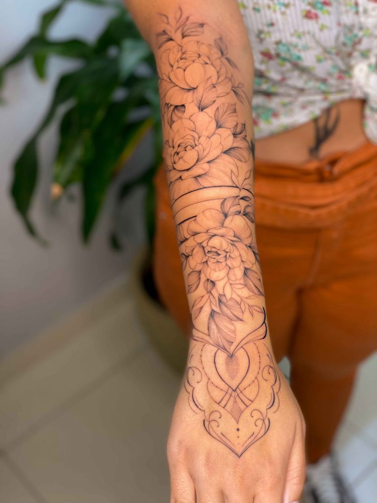 Foto de tatuagem feita por Paula lima (@paulalimatattoo)