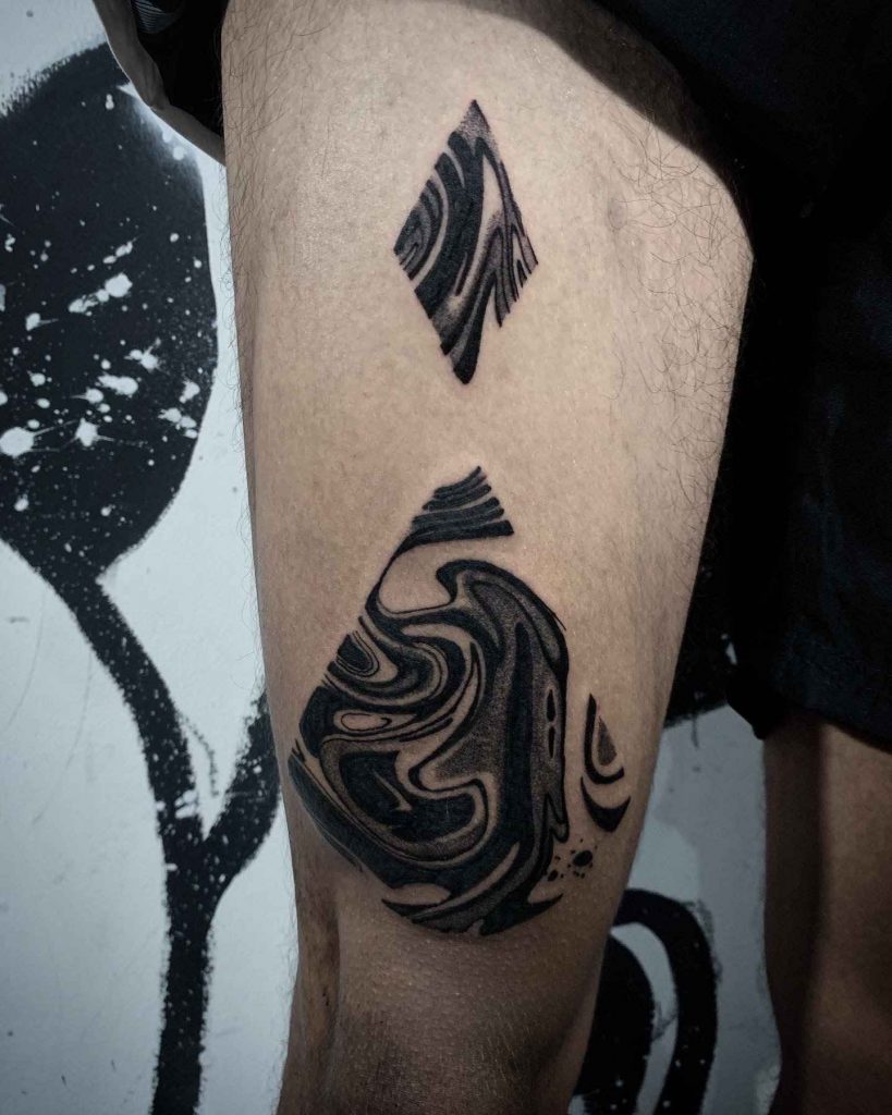 Foto de tatuagem feita por Floki (@flokiblackart)