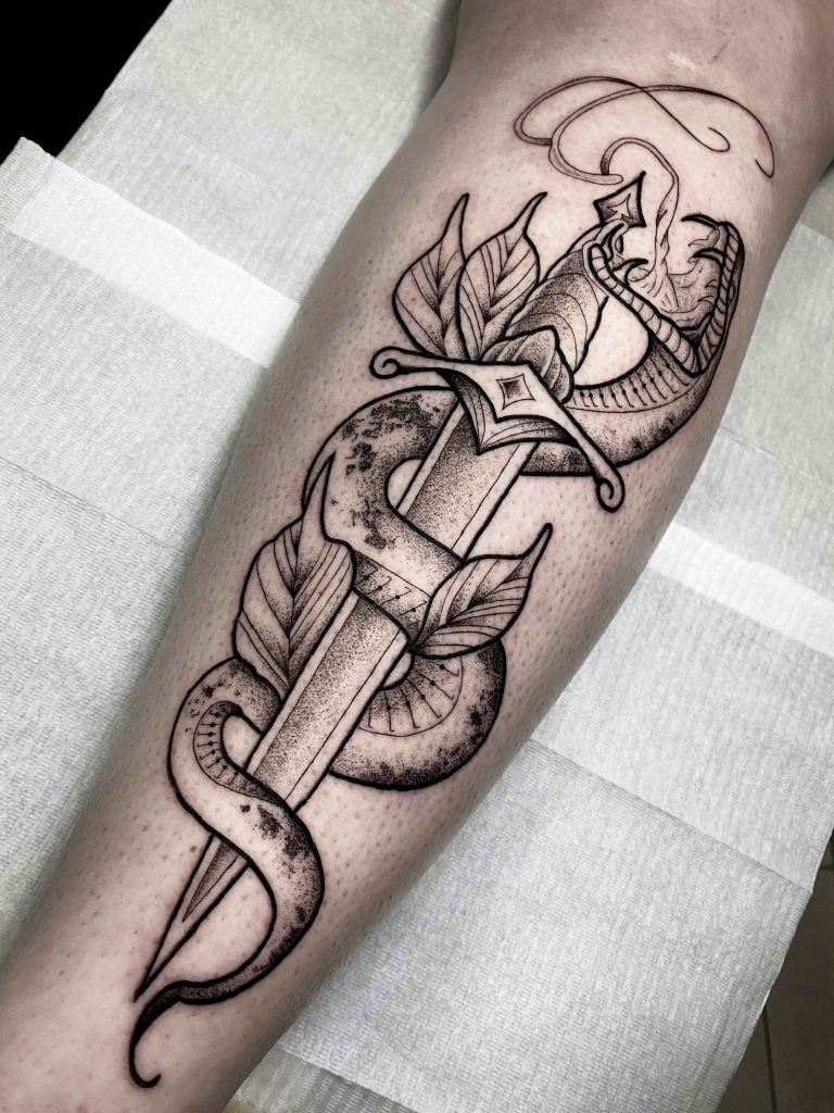 Foto de tatuagem feita por Renan Bighetti (@renanbighetti)