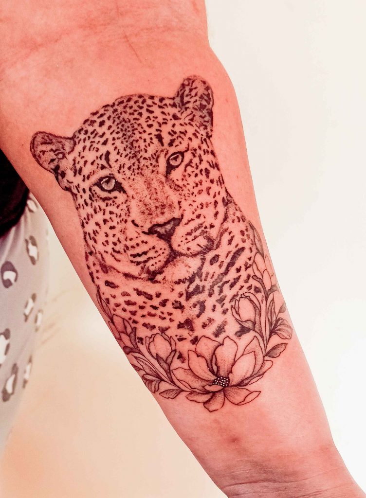 Foto de tatuagem feita por Katty (@onlykatty)