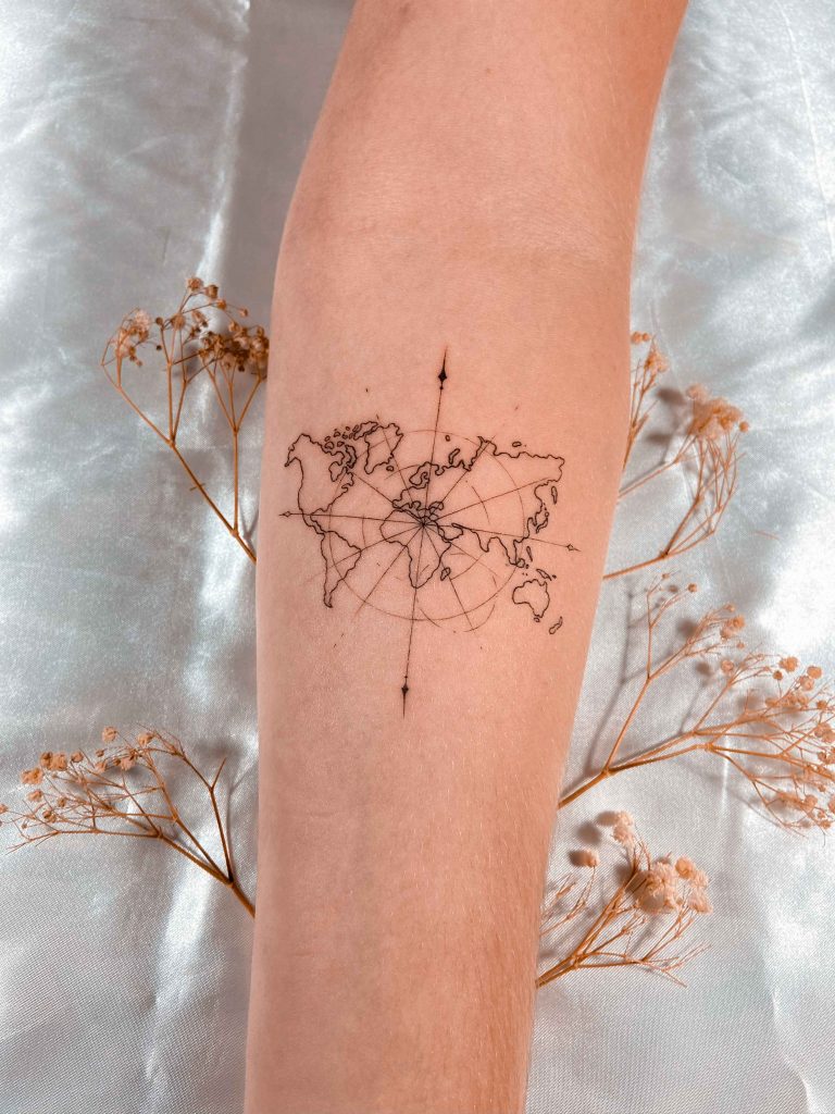 Foto de tatuagem feita por Théo Frainer (@theo_tattooer)