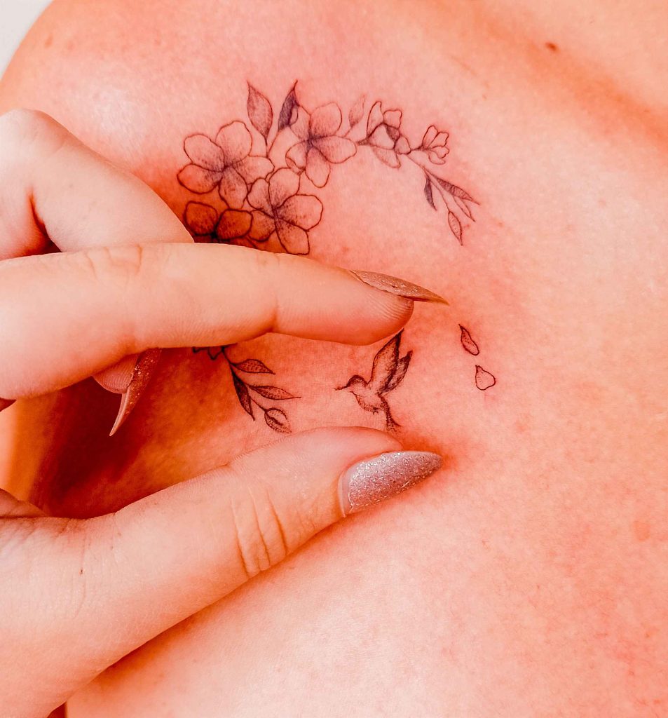 Foto de tatuagem feita por Katty (@onlykatty)