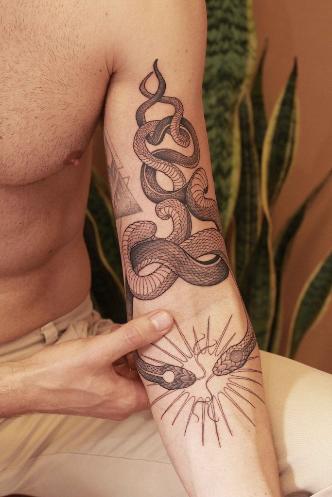 Foto de tatuagem feita por Tiago Durer (@durer.tattoo)