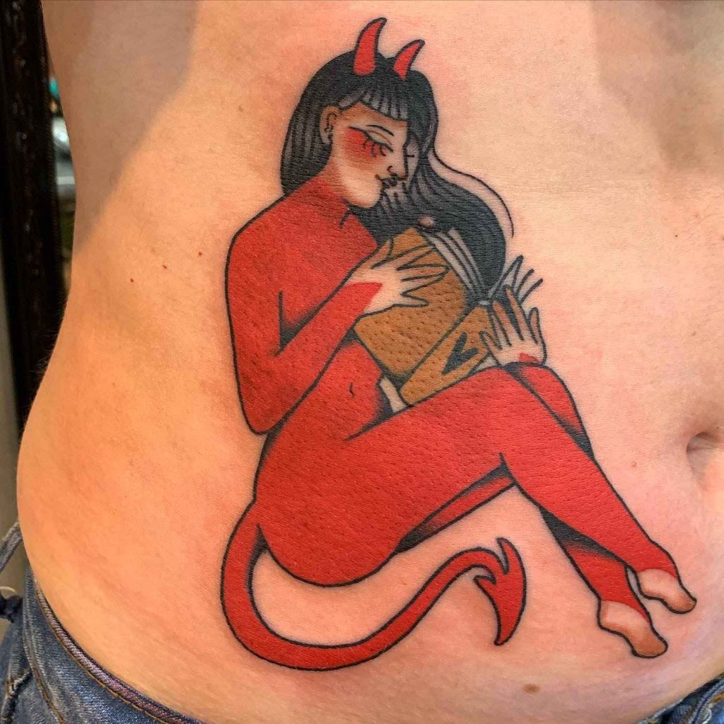 Foto de tatuagem feita por Sue Belacqua (@suebelacqua)