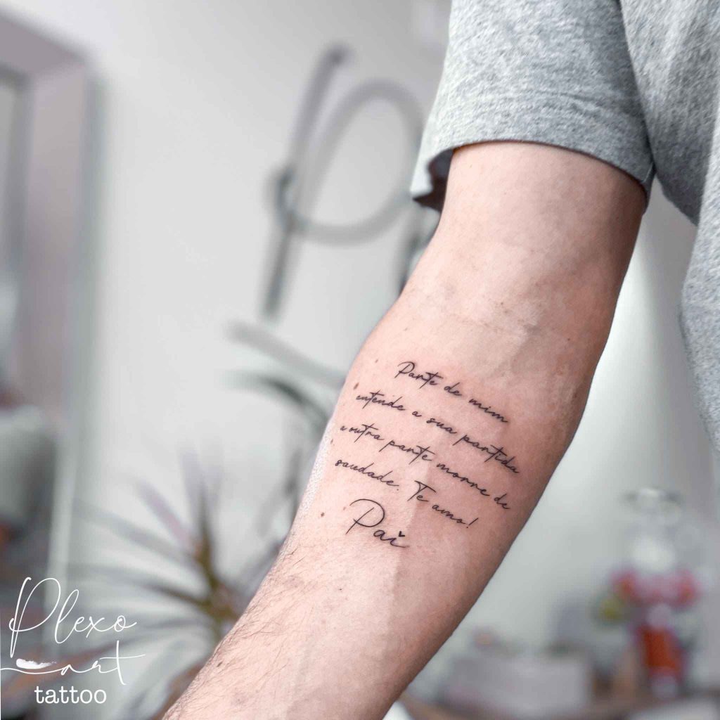 Foto de tatuagem feita por Gau Barão (@tattooplexoart)