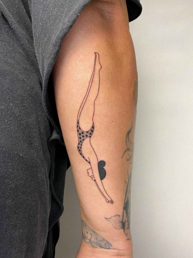 Foto de tatuagem feita por Mariana Batista (@amari.posa)