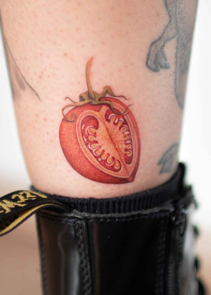 Foto de tatuagem feita por Gabriela Dássio (@gabrieladassio)