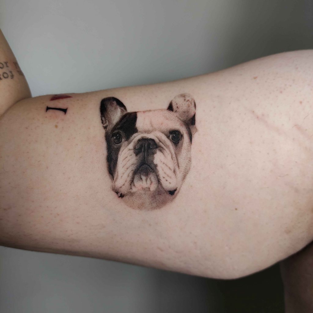 Foto de tatuagem feita por Natália Silveira (@nataliasilveira.tattoo)