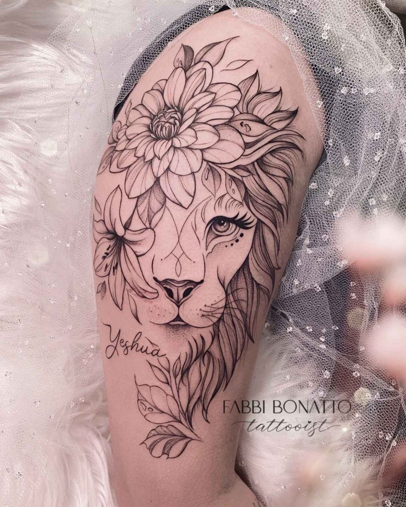 Foto de tatuagem feita por Fabricia Bonatto (@fabbibonatto)