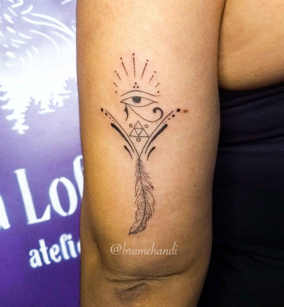 Foto de tatuagem feita por Bruna Beatriz (@brumehandi)