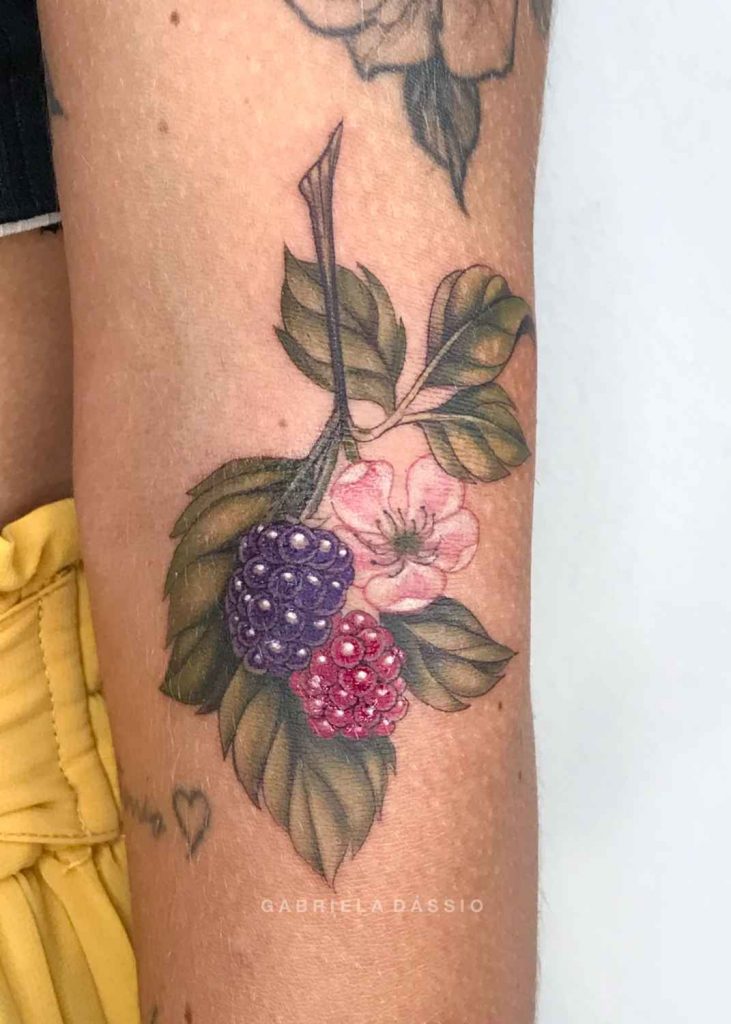 Foto de tatuagem feita por Gabriela Dássio (@gabrieladassio)